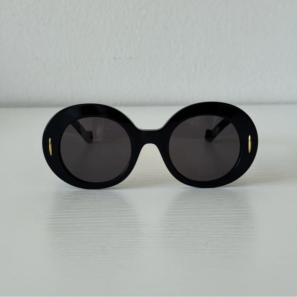 New! Loewe Black Round Sunglasses LW40146I 01A, Authentic